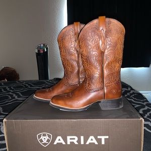 Ariat Woman’s Rich Brown Round Up Remuda Cowgirl Boots-Square Toe